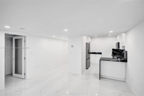 Снять в аренду кондоминиум в Авентура, Флорида 2 спальни, 100.24м2, № 1961960 - фото 14