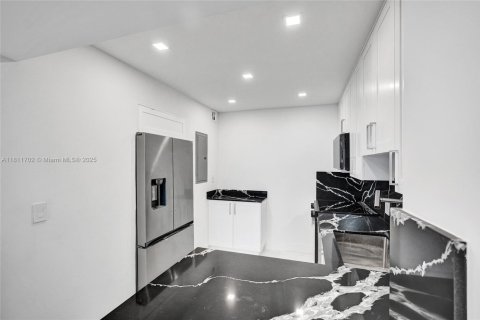 Снять в аренду кондоминиум в Авентура, Флорида 2 спальни, 100.24м2, № 1961960 - фото 11