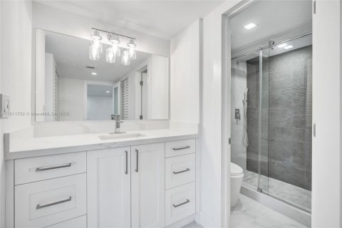 Снять в аренду кондоминиум в Авентура, Флорида 2 спальни, 100.24м2, № 1961960 - фото 19