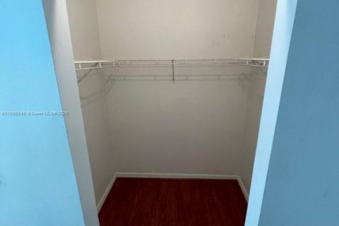 Condominio en venta en Miami, Florida, 3 dormitorios, 111.48 m2 № 1763446 - foto 15