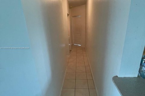 Condominio en venta en Miami, Florida, 3 dormitorios, 111.48 m2 № 1763446 - foto 6