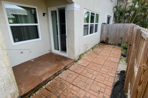 Condominio en venta en Miami, Florida, 3 dormitorios, 111.48 m2 № 1763446 - foto 17