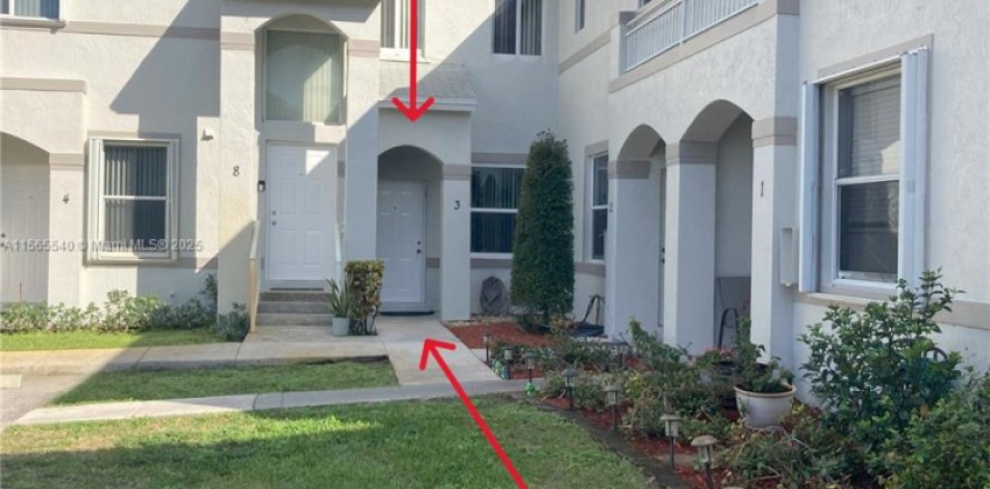 Condominio en Miami, Florida, 3 dormitorios № 1763446