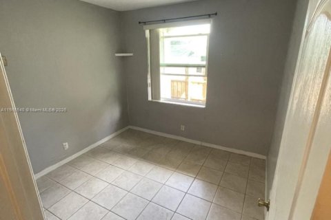Condominio en venta en Miami, Florida, 3 dormitorios, 111.48 m2 № 1763446 - foto 7