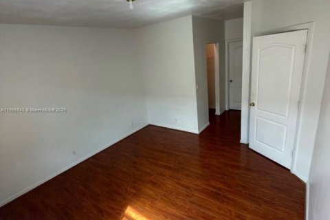 Condominio en venta en Miami, Florida, 3 dormitorios, 111.48 m2 № 1763446 - foto 14