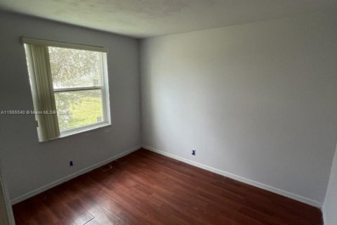 Condominio en venta en Miami, Florida, 3 dormitorios, 111.48 m2 № 1763446 - foto 11
