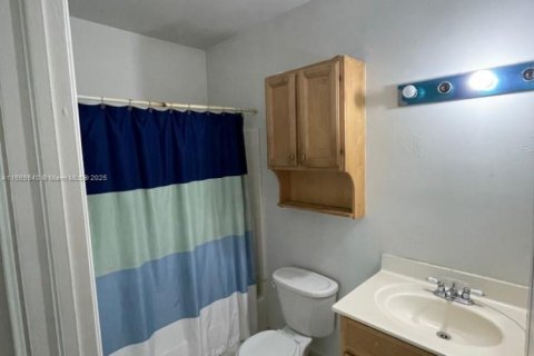 Condominio en venta en Miami, Florida, 3 dormitorios, 111.48 m2 № 1763446 - foto 16