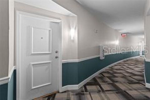 Condo in Orlando, Florida, 2 bedrooms  № 2400285 - photo 10
