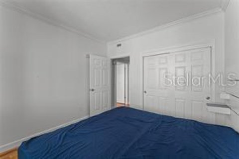 Condo in Orlando, Florida, 2 bedrooms  № 2400285 - photo 18