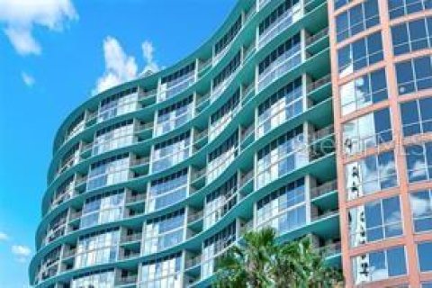 Condo in Orlando, Florida, 2 bedrooms  № 2400285