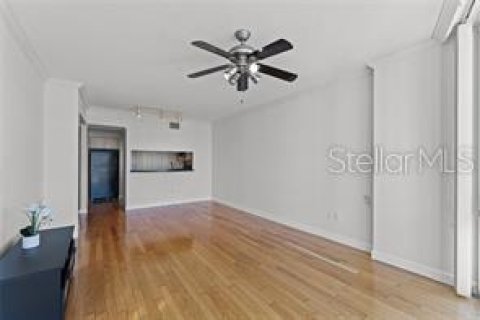 Condo in Orlando, Florida, 2 bedrooms  № 2400285 - photo 12