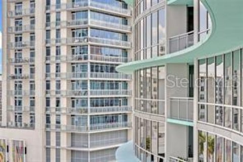 Condo in Orlando, Florida, 2 bedrooms  № 2400285 - photo 9