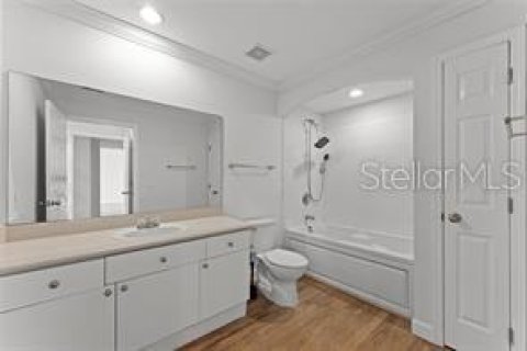 Condo in Orlando, Florida, 2 bedrooms  № 2400285 - photo 21