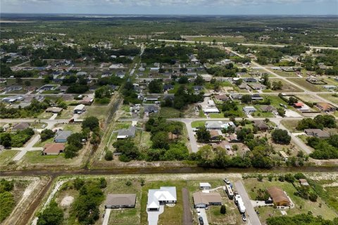 Land in Lehigh Acres, Florida № 2221219 - photo 5