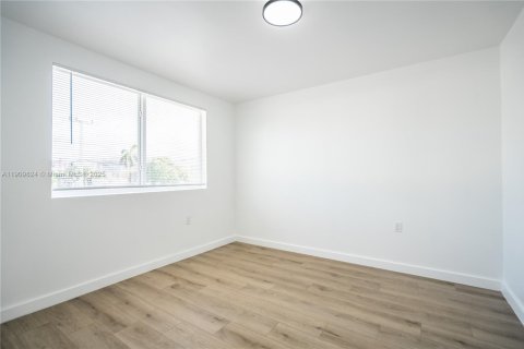 Снять в аренду квартиру в Майами, Флорида 1 спальня, № 1965221 - фото 7