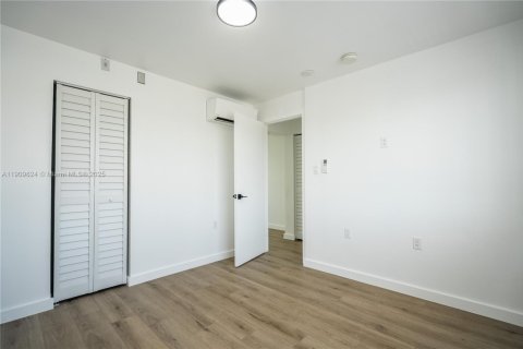 Снять в аренду квартиру в Майами, Флорида 1 спальня, № 1965221 - фото 9