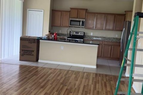Casa en venta en Orlando, Florida, 5 dormitorios, 194.35 m2 № 2352348 - foto 3