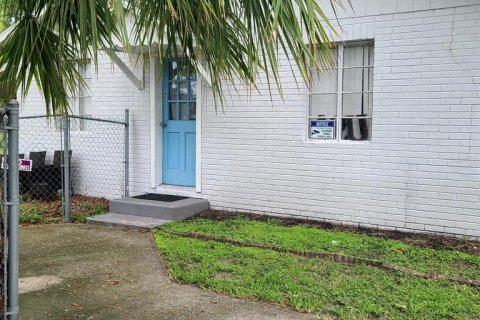 Immobilier commercial à louer à Pinellas Park, Floride: 78.97 m2 № 1824296 - photo 1