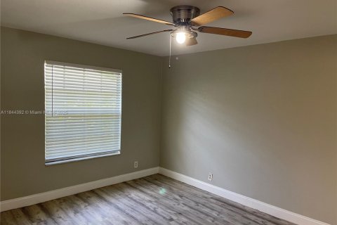 House in Fort Lauderdale, Florida 4 bedrooms, 185.8 sq.m. № 1839627 - photo 14