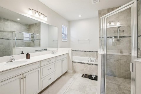 House in Riverview, Florida 5 bedrooms, 269.97 sq.m. № 2225098 - photo 15