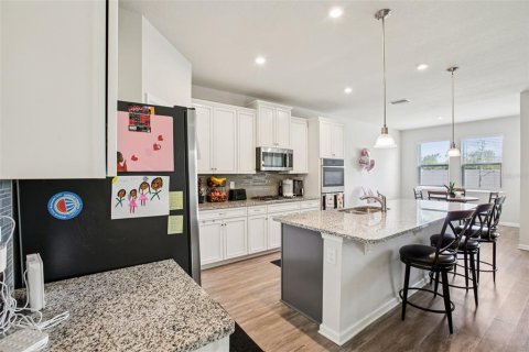 House in Riverview, Florida 5 bedrooms, 269.97 sq.m. № 2225098 - photo 8