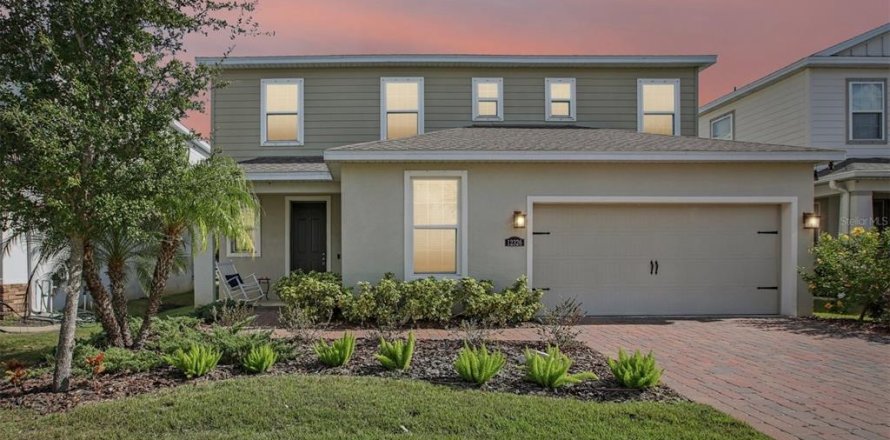 House in Riverview, Florida 5 bedrooms, 269.97 sq.m. № 2225098