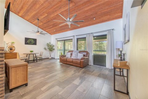 Condominio en venta en Haines City, Florida, 1 dormitorio, 90.49 m2 № 2202912 - foto 9