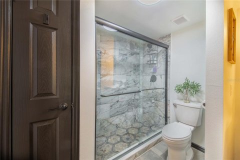 Condominio en venta en Haines City, Florida, 1 dormitorio, 90.49 m2 № 2202912 - foto 15