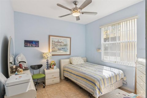 Condo in Kissimmee, Florida, 3 bedrooms № 2195770 - photo 12