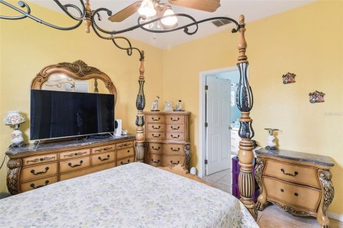 Condo in Kissimmee, Florida, 3 bedrooms № 2195770 - photo 10