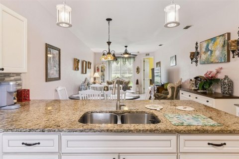 Condo in Kissimmee, Florida, 3 bedrooms № 2195770 - photo 7