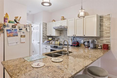 Condo in Kissimmee, Florida, 3 bedrooms № 2195770 - photo 8