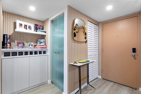 Купить кондоминиум в Майами-Бич, Флорида 1 спальня, 69.68м2, № 2024204 - фото 24