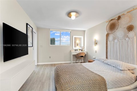 Кондоминиум с 1 спальней в Майами-Бич, Флорида № 2024204