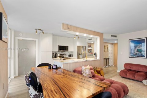 Купить кондоминиум в Майами-Бич, Флорида 1 спальня, 69.68м2, № 2024204 - фото 11