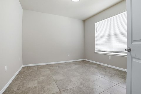 House in Clermont, Florida 3 bedrooms, 199.18 sq.m. № 2313096 - photo 4