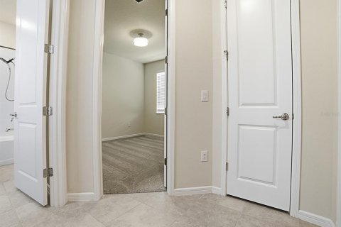House in Clermont, Florida 3 bedrooms, 199.18 sq.m. № 2313096 - photo 7