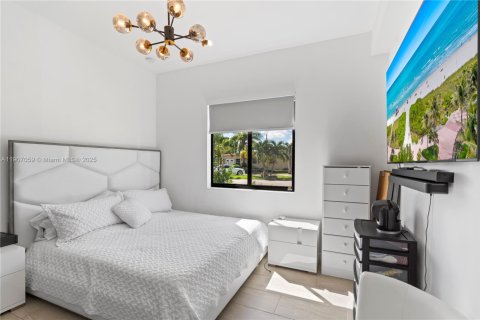 Снять в аренду виллу или дом в Майами, Флорида 4 спальни, 186.64м2, № 1963805 - фото 7