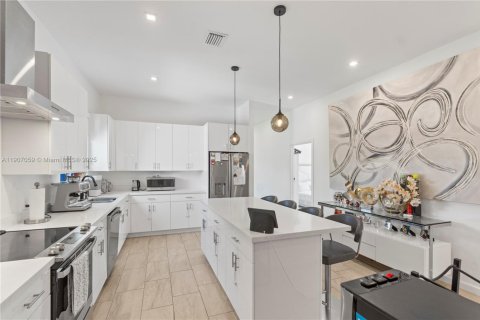 Снять в аренду виллу или дом в Майами, Флорида 4 спальни, 186.64м2, № 1963805 - фото 17