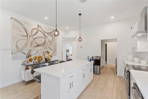 Снять в аренду виллу или дом в Майами, Флорида 4 спальни, 186.64м2, № 1963805 - фото 16