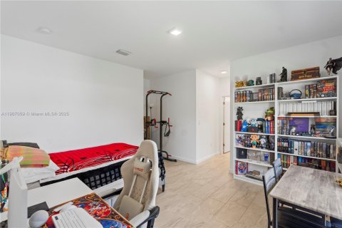 Снять в аренду виллу или дом в Майами, Флорида 4 спальни, 186.64м2, № 1963805 - фото 30