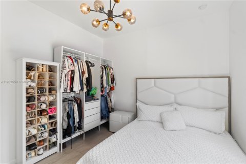 Снять в аренду виллу или дом в Майами, Флорида 4 спальни, 186.64м2, № 1963805 - фото 8