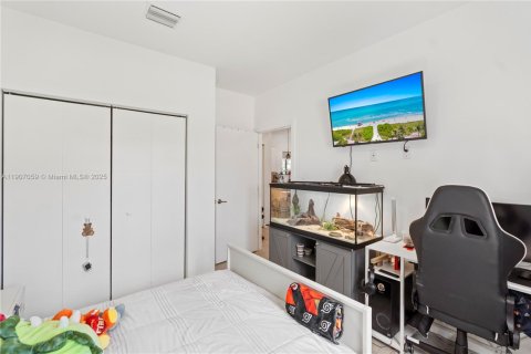 Снять в аренду виллу или дом в Майами, Флорида 4 спальни, 186.64м2, № 1963805 - фото 13