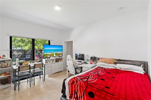 Снять в аренду виллу или дом в Майами, Флорида 4 спальни, 186.64м2, № 1963805 - фото 29