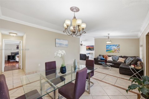 Casa en venta en Miami, Florida, 3 dormitorios, 189.06 m2 № 2058916 - foto 17