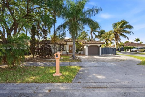 Casa en venta en Miami, Florida, 3 dormitorios, 189.06 m2 № 2058916 - foto 5