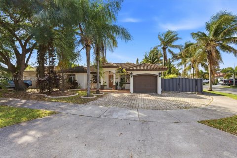 Casa en venta en Miami, Florida, 3 dormitorios, 189.06 m2 № 2058916 - foto 3