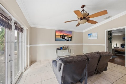 Casa en venta en Miami, Florida, 3 dormitorios, 189.06 m2 № 2058916 - foto 26