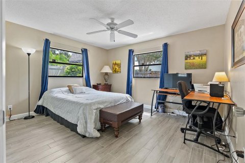 House in Clearwater, Florida 3 bedrooms, 163.6 sq.m. № 1835986 - photo 25