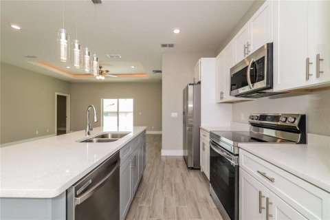 Casa en alquiler en Kissimmee, Florida, 4 dormitorios, 155.15 m2 № 1882989 - foto 7